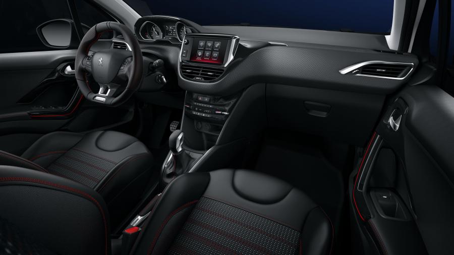  Peugeot 208 GT Line 5-Door 2015 года  (фото 9 из 20)